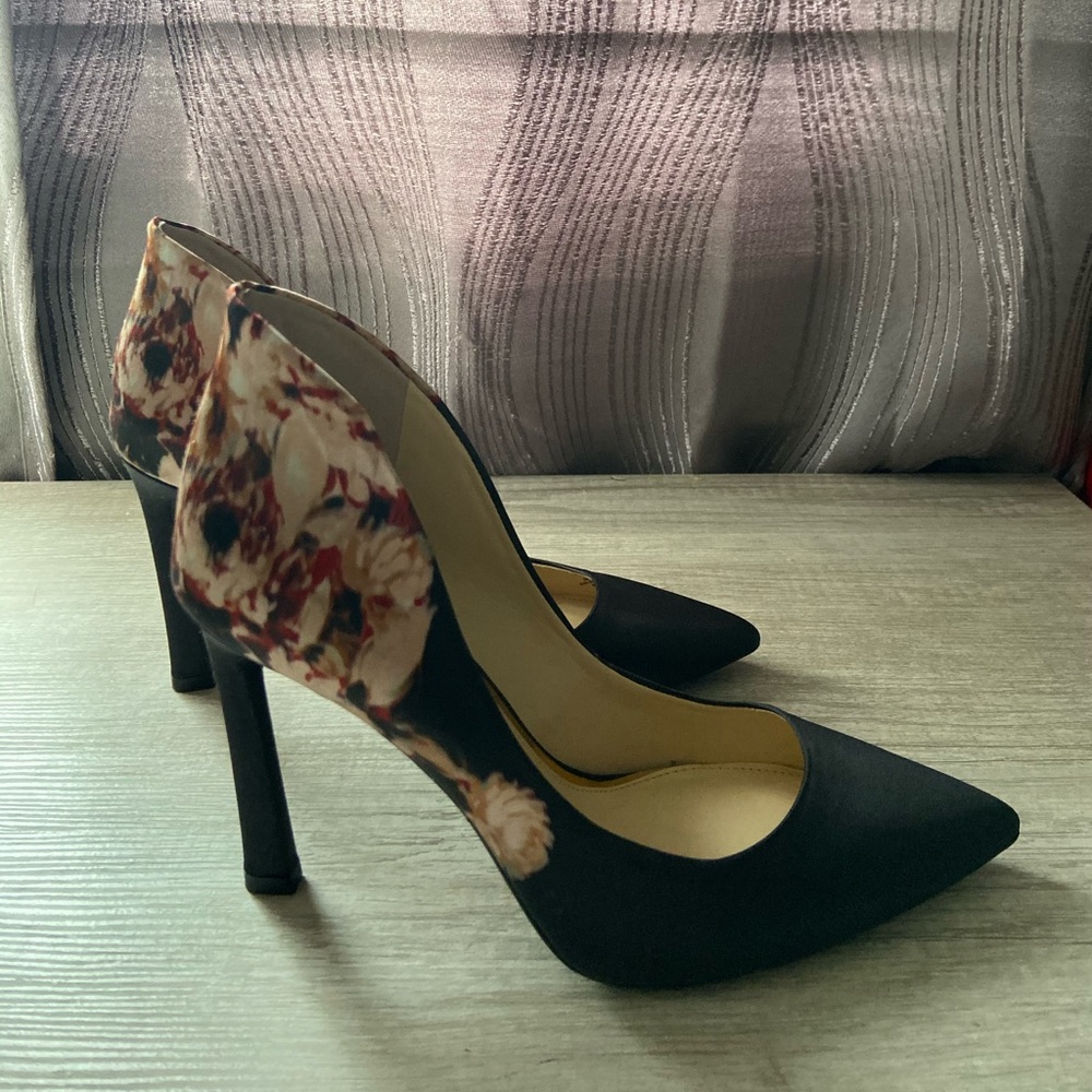 Jessica Simpson Parma Dark Multi Floral Satin Pump